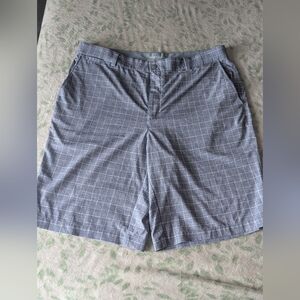 Nike Golf Dri-Fit Plaid Golf Shorts Men’s Size 36 Gray Performance